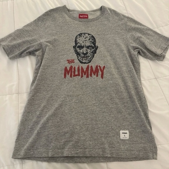 Supreme Mummy Graphic Tee Rare - Picture 1 of 3